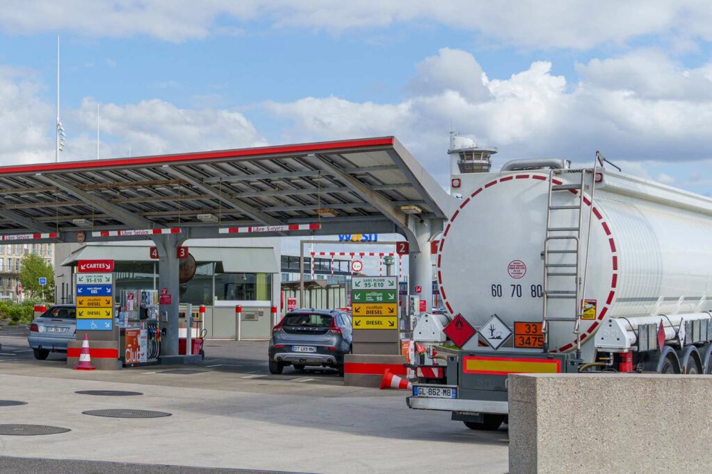 Prix des carburants : le point sur les aides aux entreprises et aux « grands rouleurs »